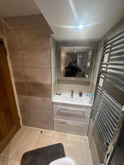 2 Bedroom Apartment In Hampdenrd London Luaran gambar