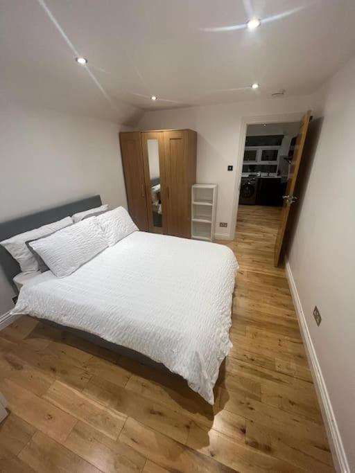 2 Bedroom Apartment In Hampdenrd London Luaran gambar